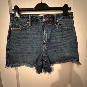 Universal Thread Jean shorts high rise size 4
